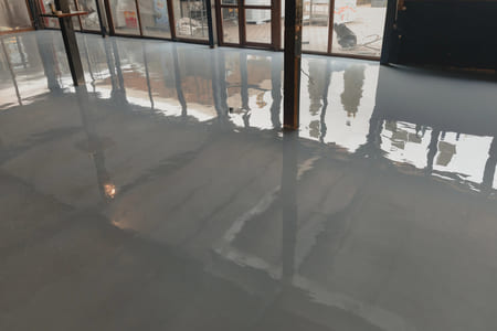 Why Commercial Epoxy Flooring Works for Restaurants and Retail Spaces